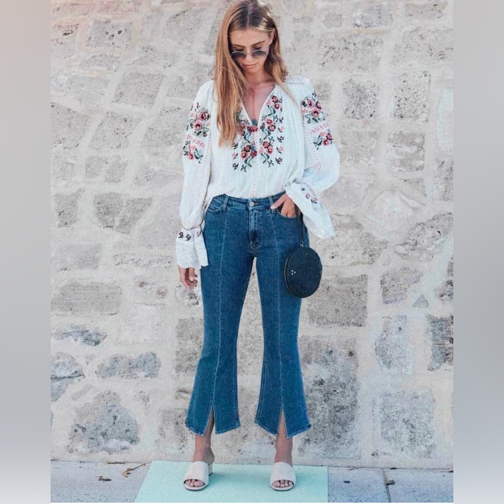 ☀️SOLD☀️ M.i.h Marty High Rise Cropped Flare Jean Front Split 29 (fits like 27) - Picture 1 of 8
